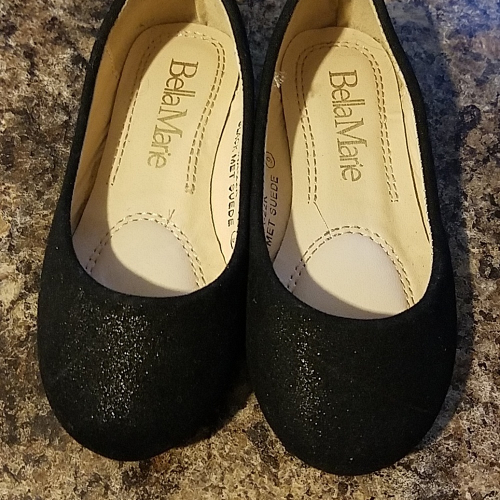 Bella Marie girls suede shoes size 9 NWOT